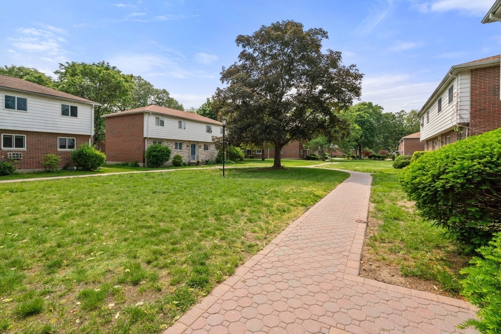 Property Photo: 172 Bishop Dr 172 MA 01702
