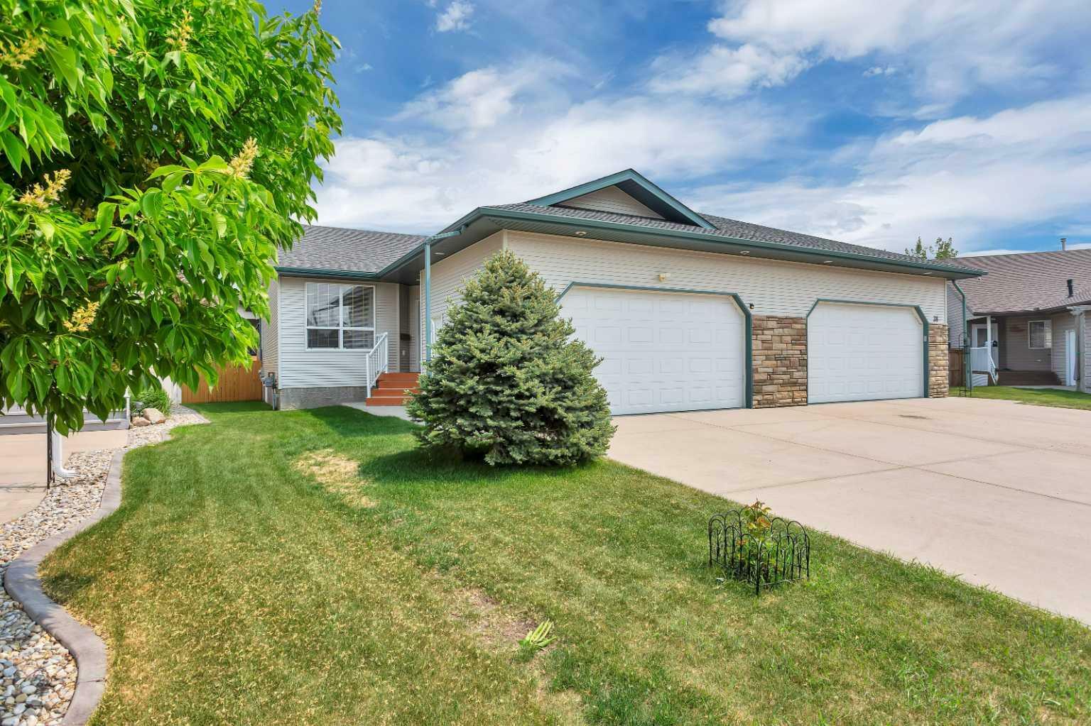 Property Photo: 40 Root Close AB T4P 3X3
