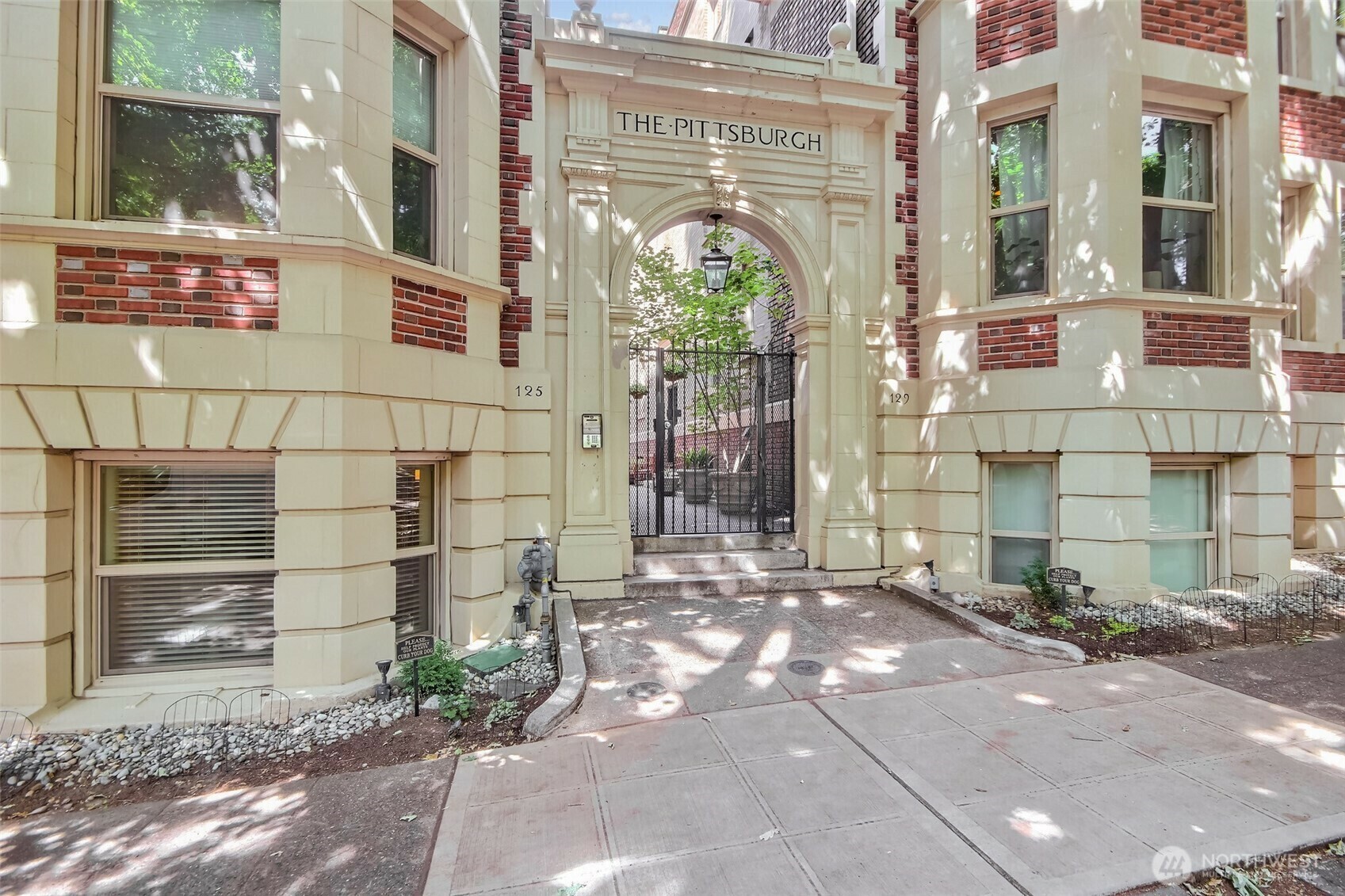Property Photo:  125  Warren Avenue N B  WA 98109 