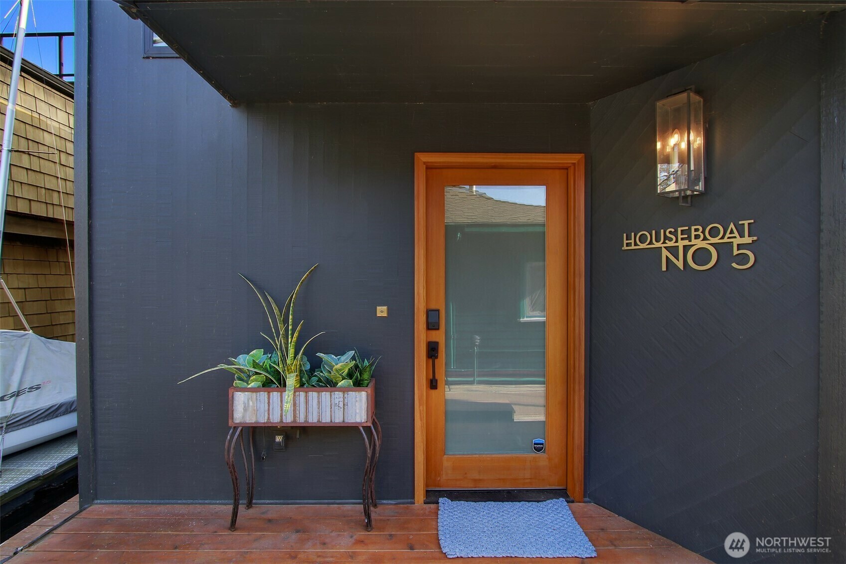 Property Photo: 2219 Fairview Avenue E 5 WA 98102