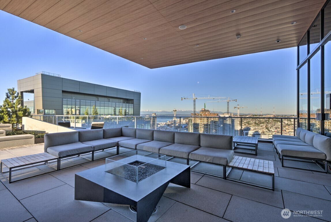 Property Photo: 1808 Minor Avenue 1203 WA 98101