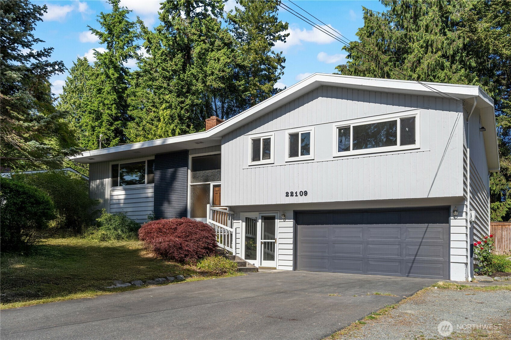Property Photo: 22109 93 Place W WA 98020