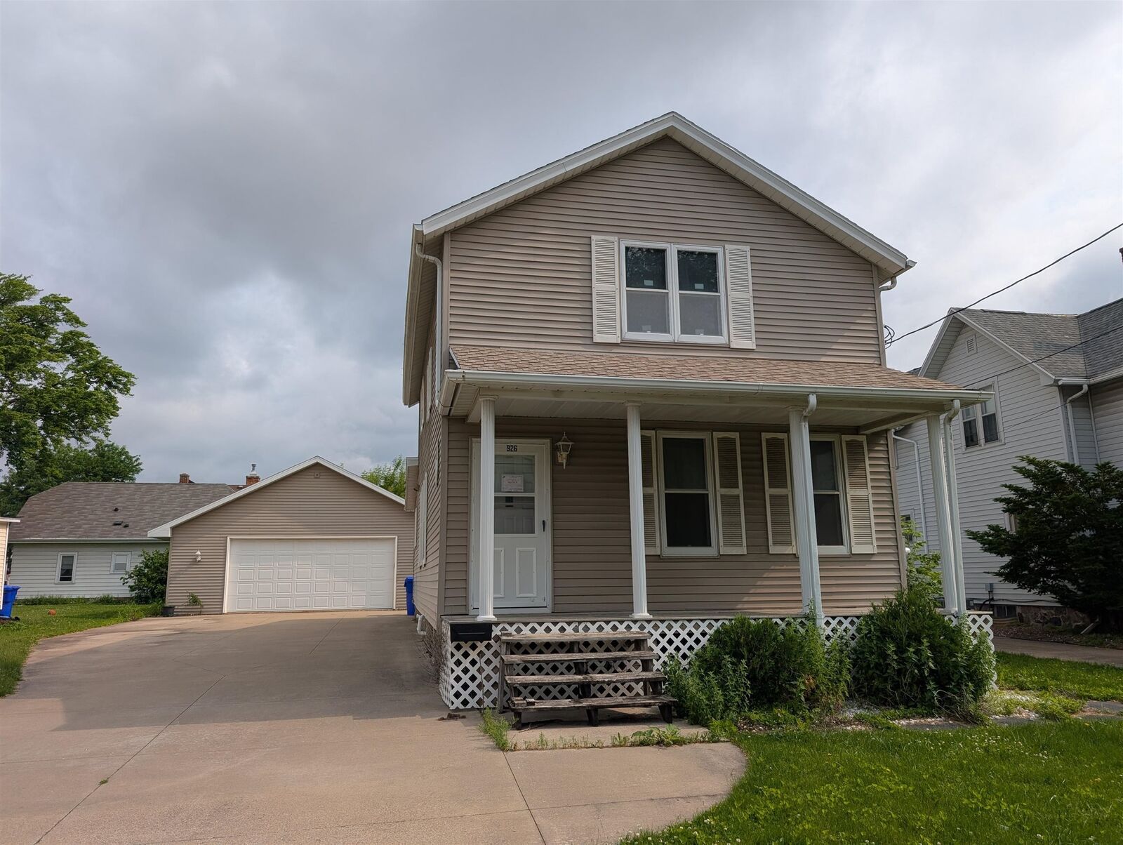 Property Photo:  926 W Lawrence Street  WI 54914-5201 