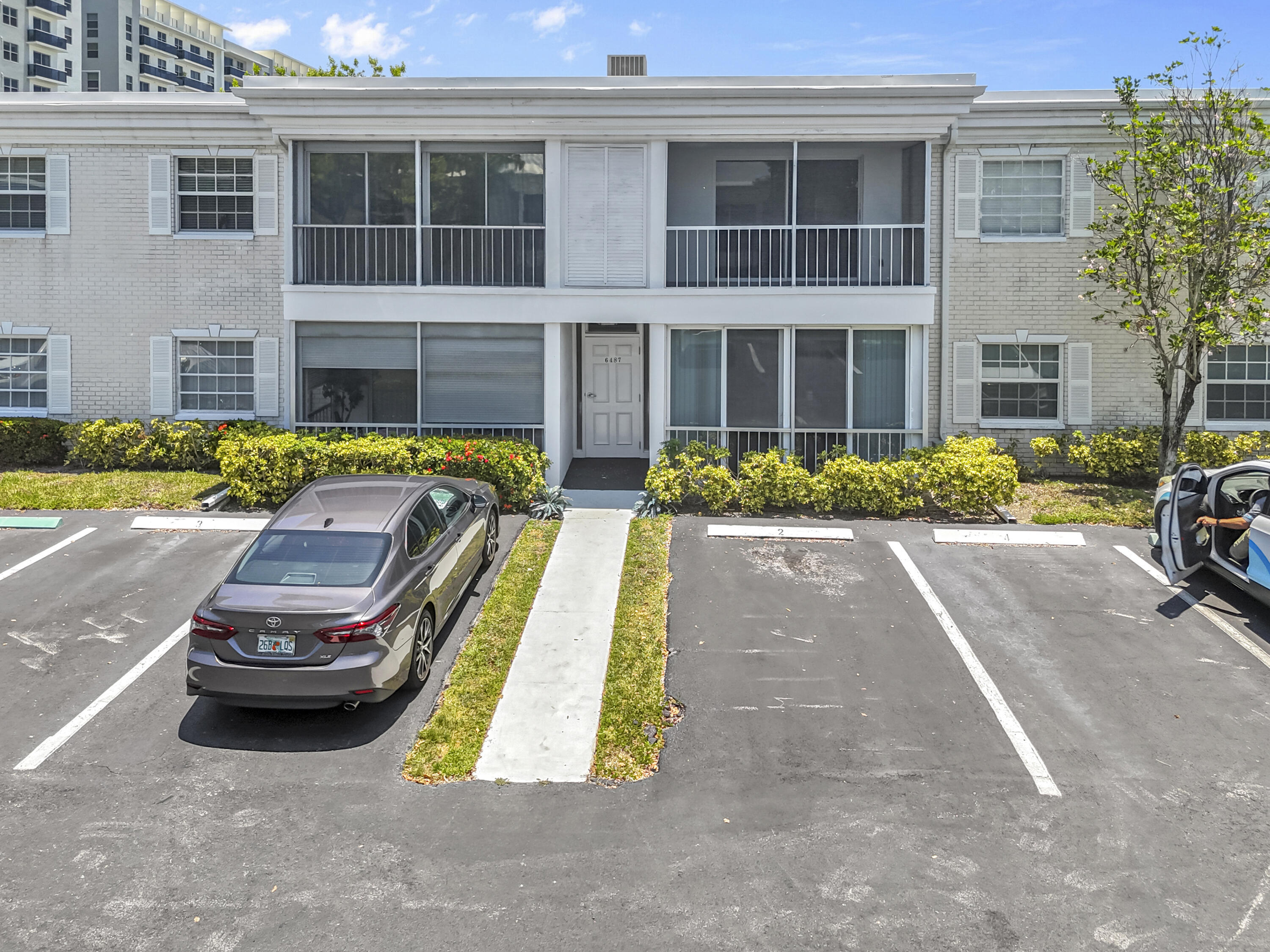 Property Photo: 6487 Bay Club Drive 4 FL 33308