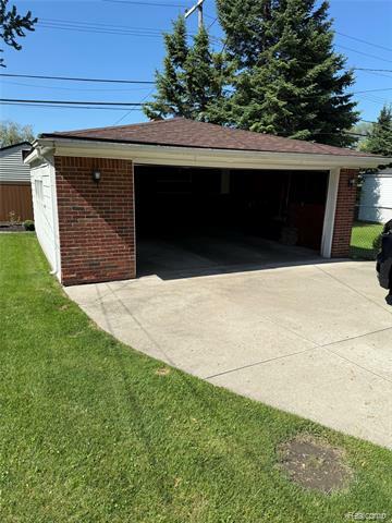 Property Photo: 3575 Elizabeth Street MI 48122