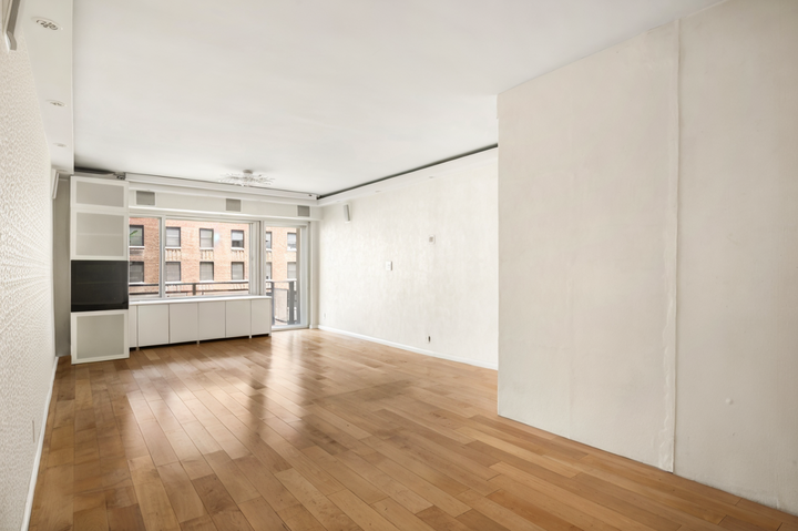 Property Photo:  118 E 60th Street 7B  NY 10022 