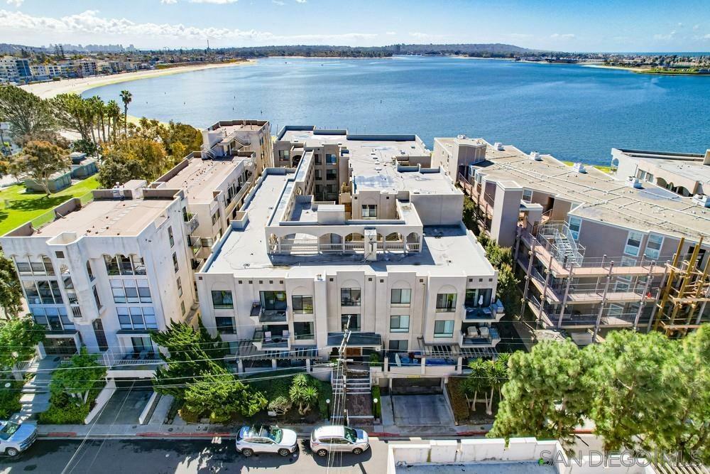 Property Photo: 1235 Parker Place 2H CA 92109