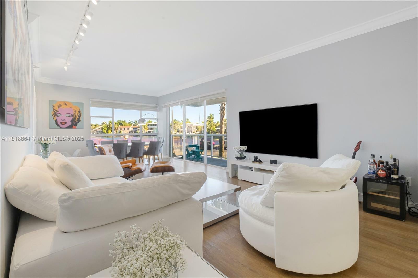 Property Photo: 20505 E Country Club Dr 143 FL 33180