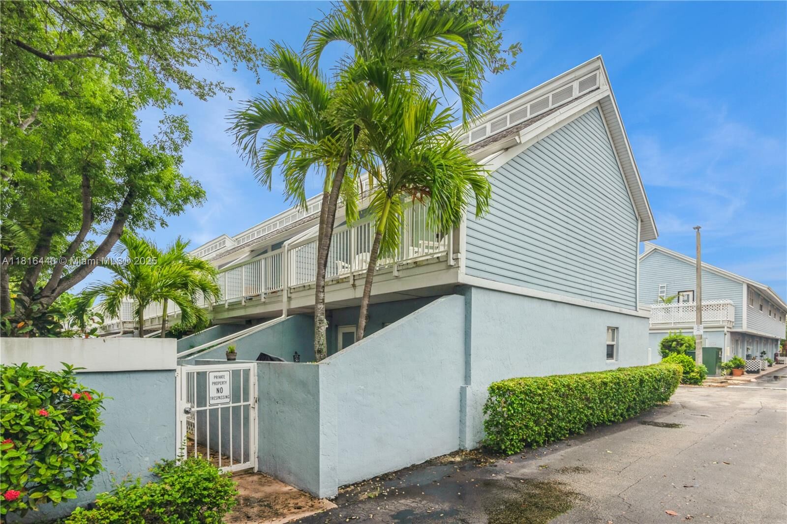 Property Photo: 798 Crandon Blvd 55-B FL 33149