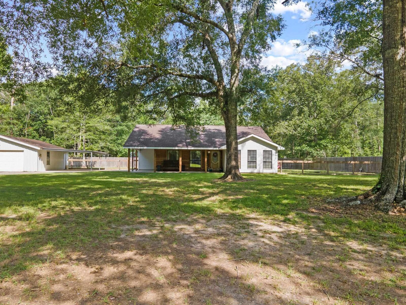 Property Photo: 9909 Stori Lane TX 77632