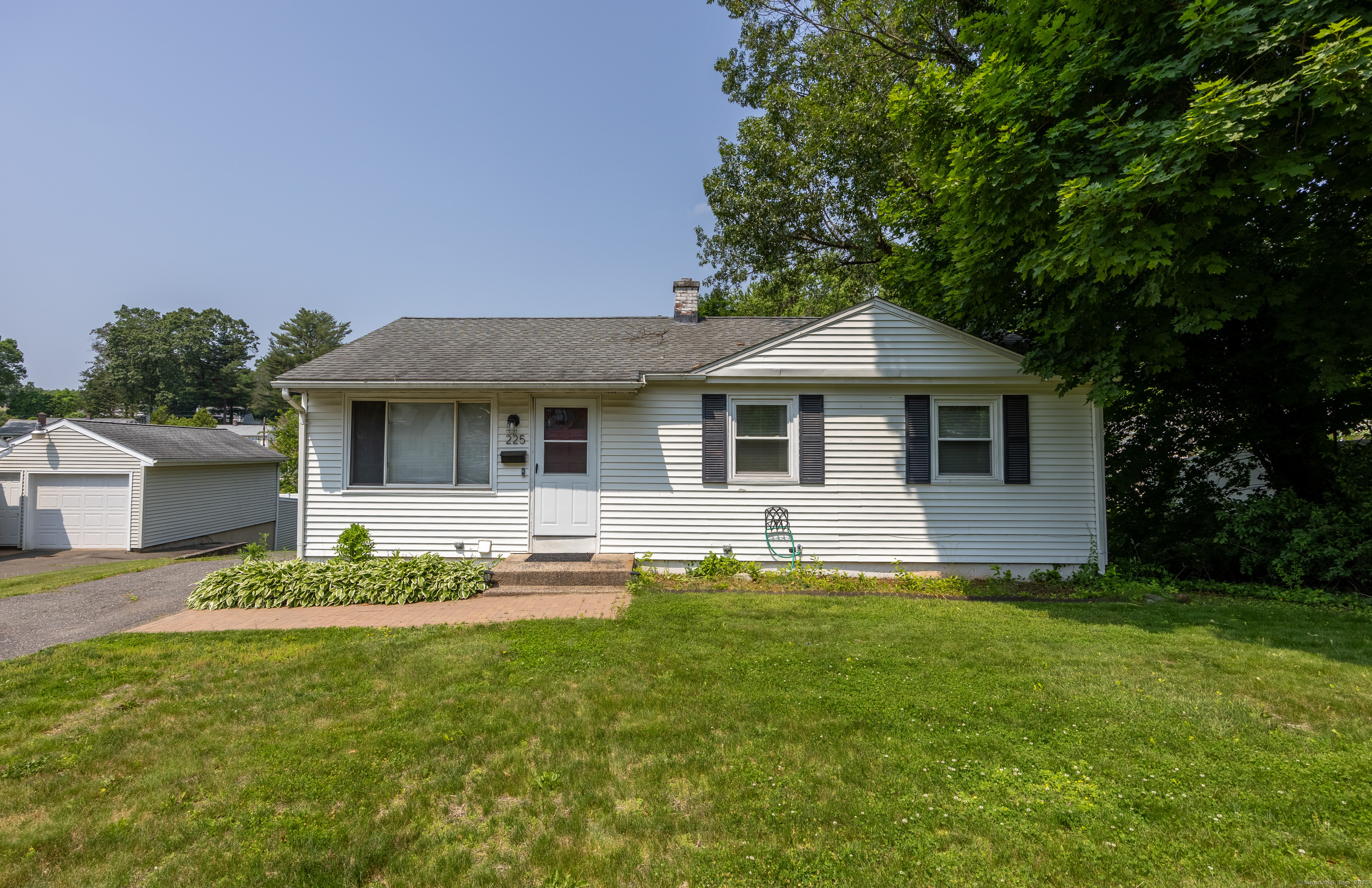 Property Photo: 225 Pondview Drive CT 06489