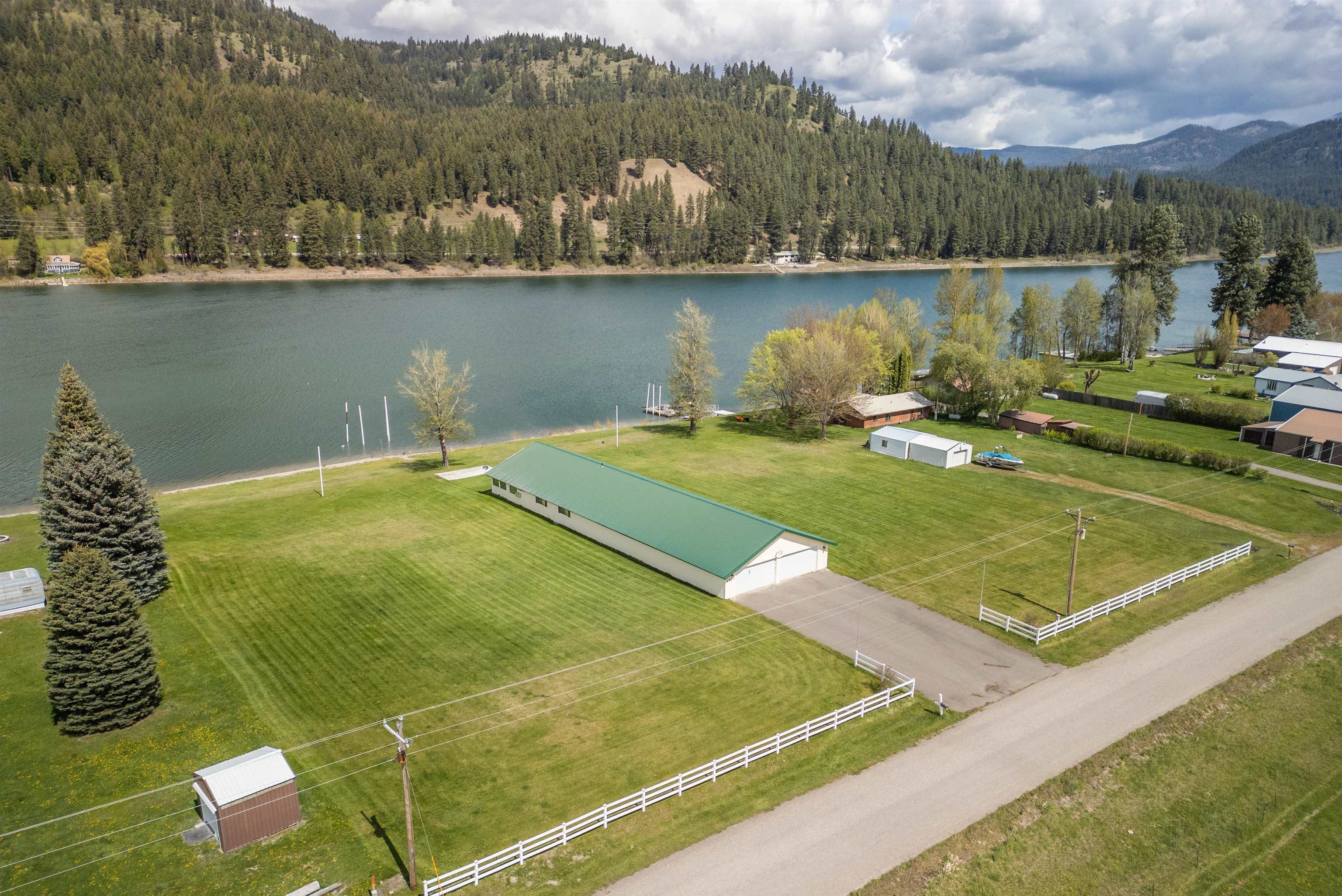 Property Photo: 1651 Riverbend Loop Rd WA 99119