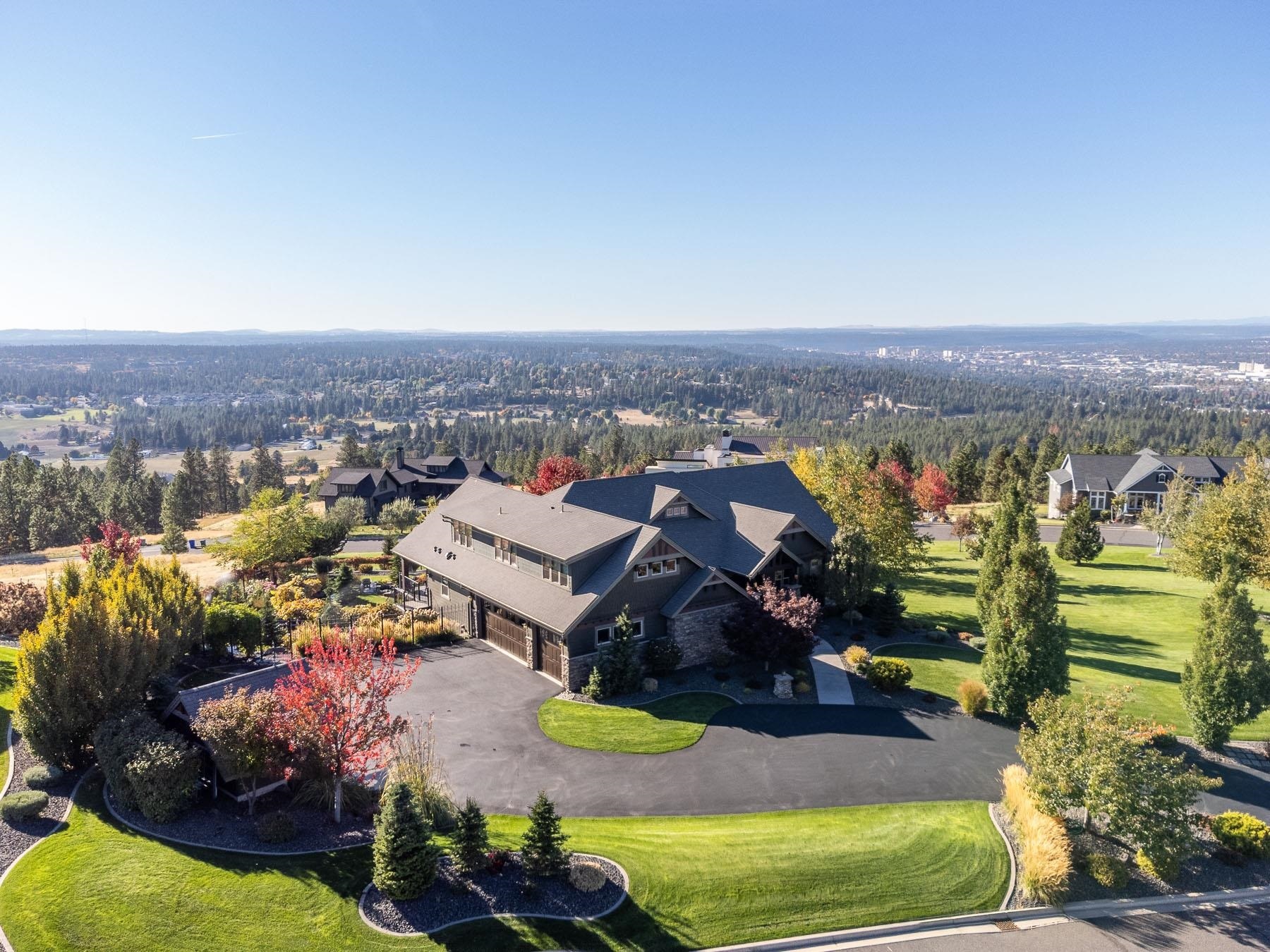 Property Photo: 2510 S Thierman Ln WA 99223