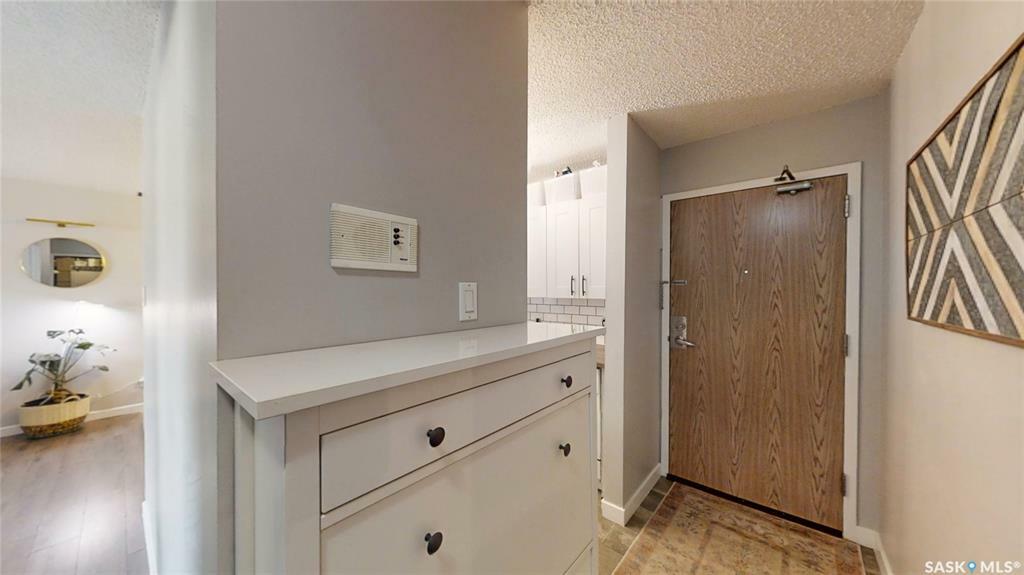 Property Photo: 3302 33rd Street W 119 SK S7L 6S5