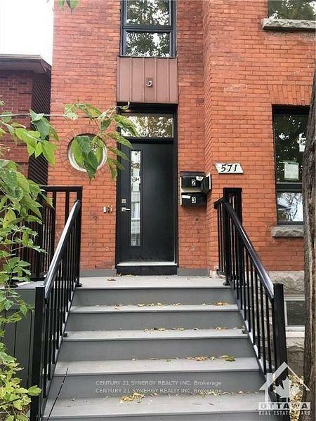 Property Photo:  571 McLeod Street 2  ON K1R 5R2 