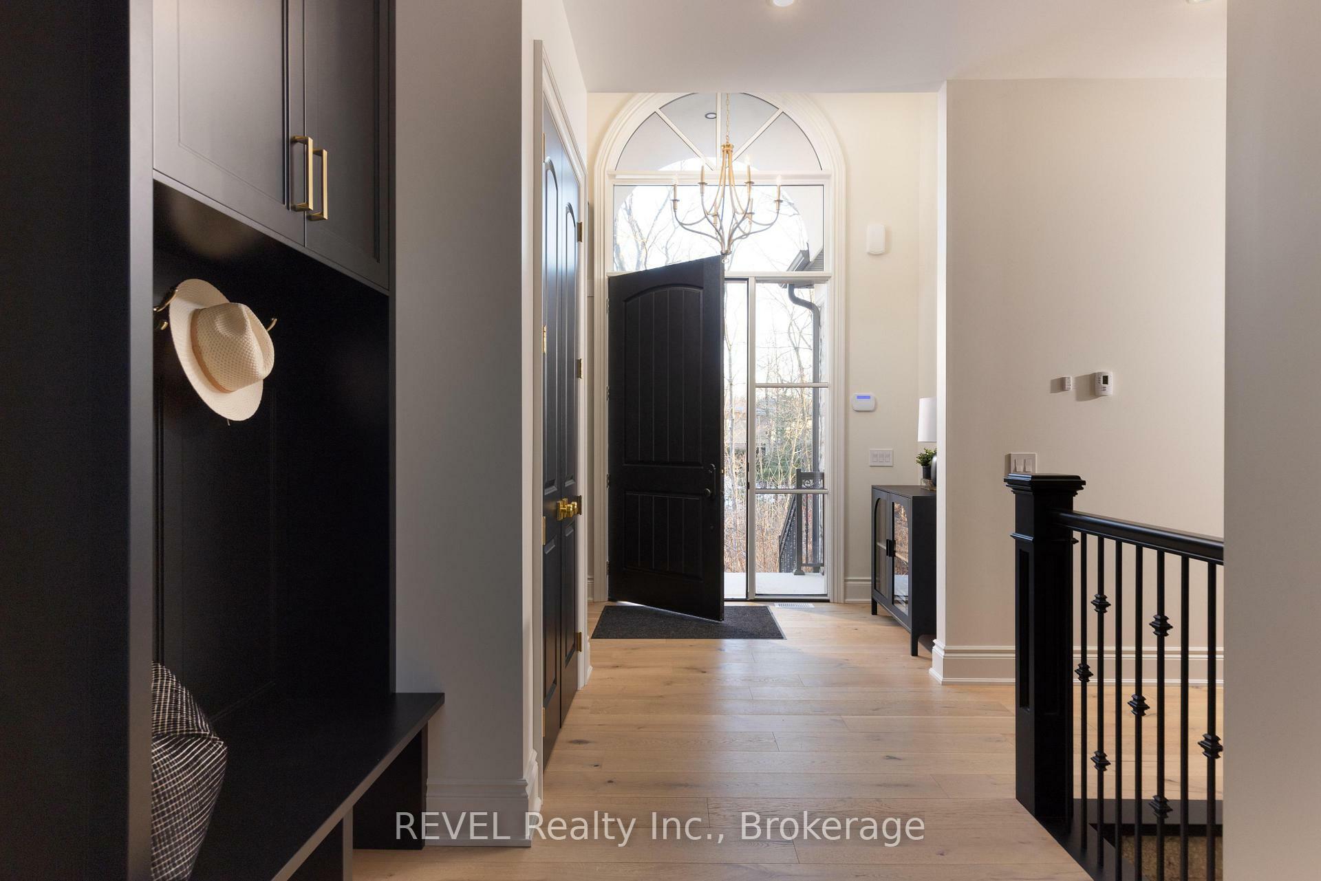 Property Photo: 27 Arbourvale Common N/A ON L2T 0A6