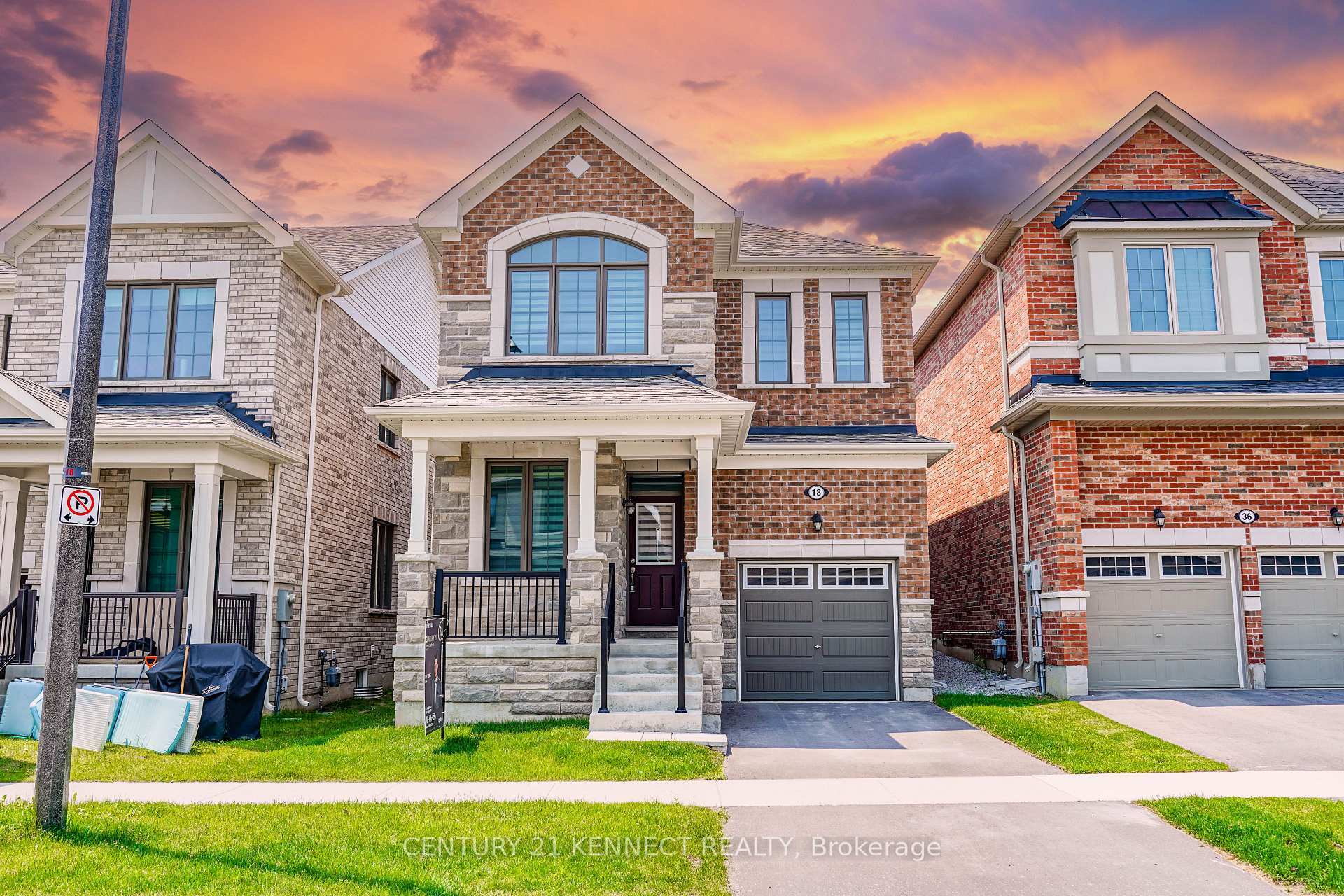 18 Cecil Sinclair Drive  Markham ON L6C 3L3 photo