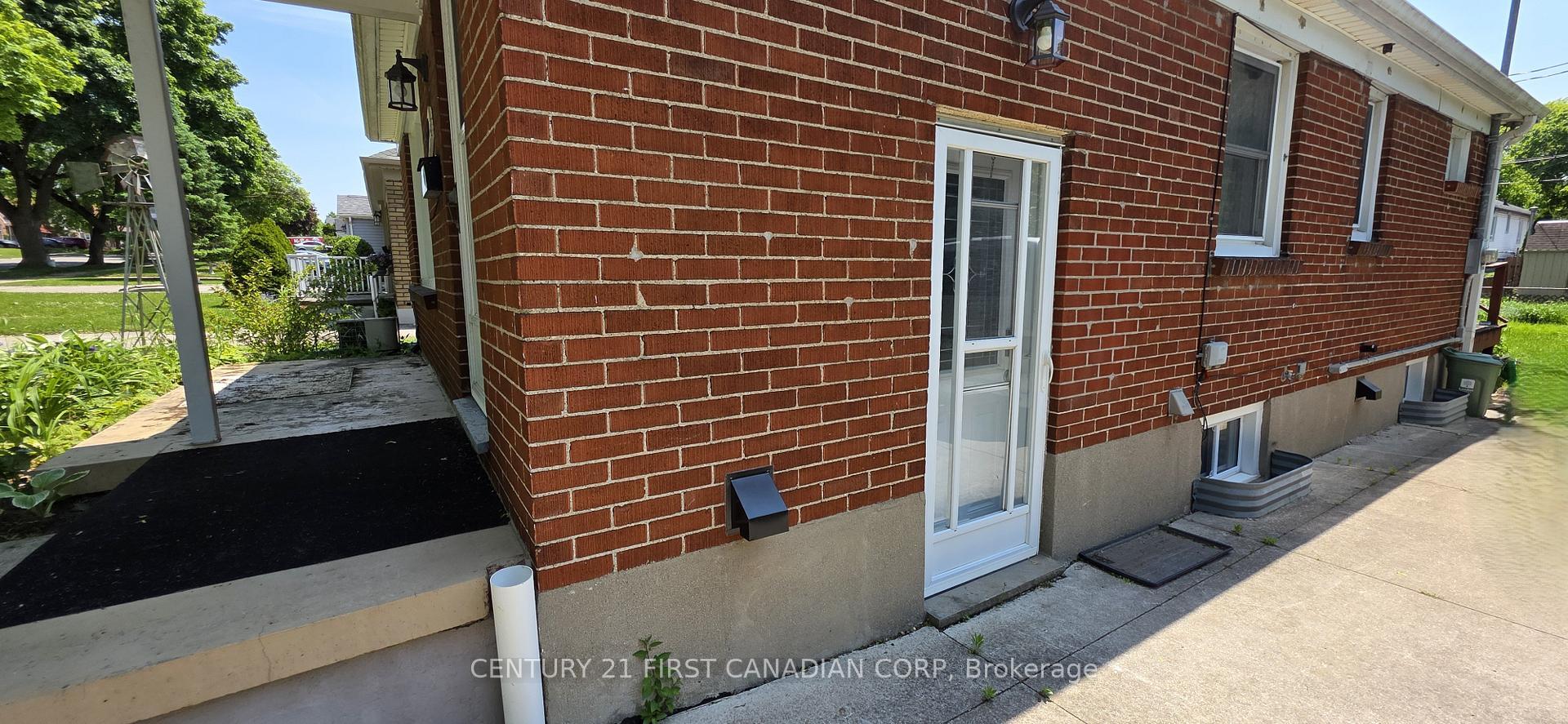 Property Photo:  1319 Wilton Avenue  ON N5W 2H5 
