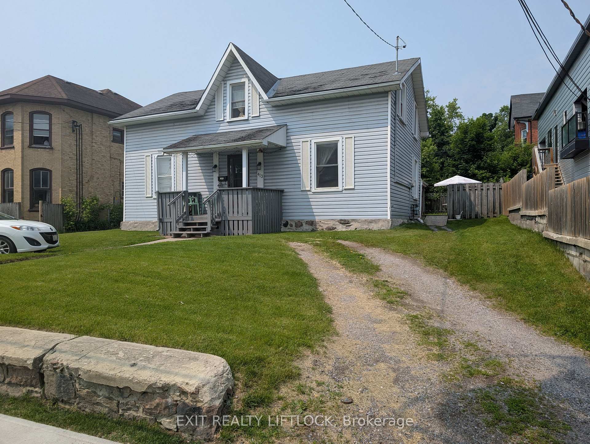 Property Photo: 413 Bethune Street ON K9H 3Z1