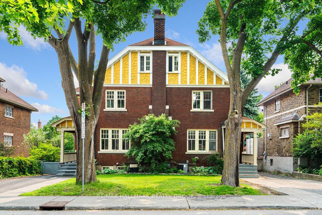 Property Photo: 386-388 First Avenue ON K1S 2H1