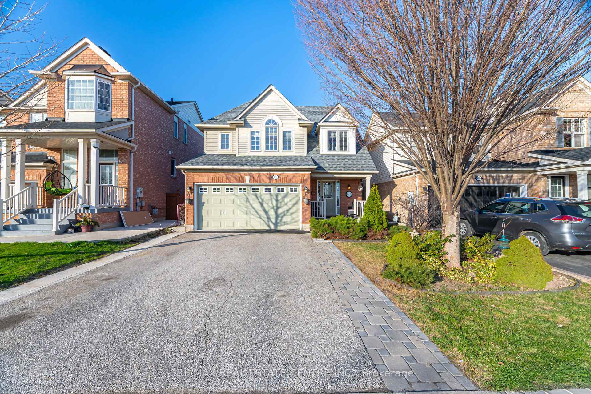 Property Photo: 9711 Creditview Road ON L6X 0N5