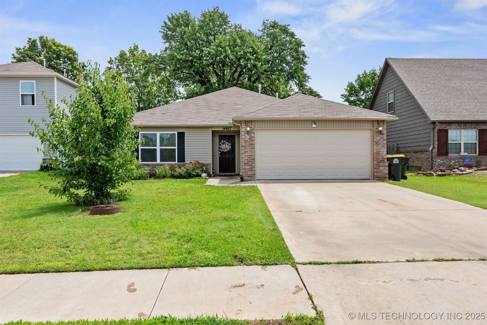 Property Photo: 14867 S 281st OK 74429