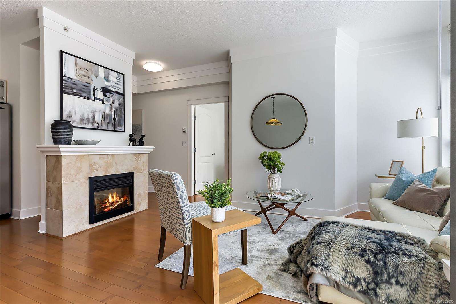 Property Photo: 845 Yates St 304 BC V8W 4A3