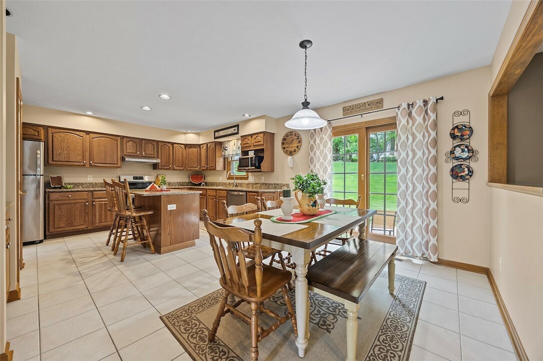 Property Photo: 1408 Fernledge Dr PA 15101