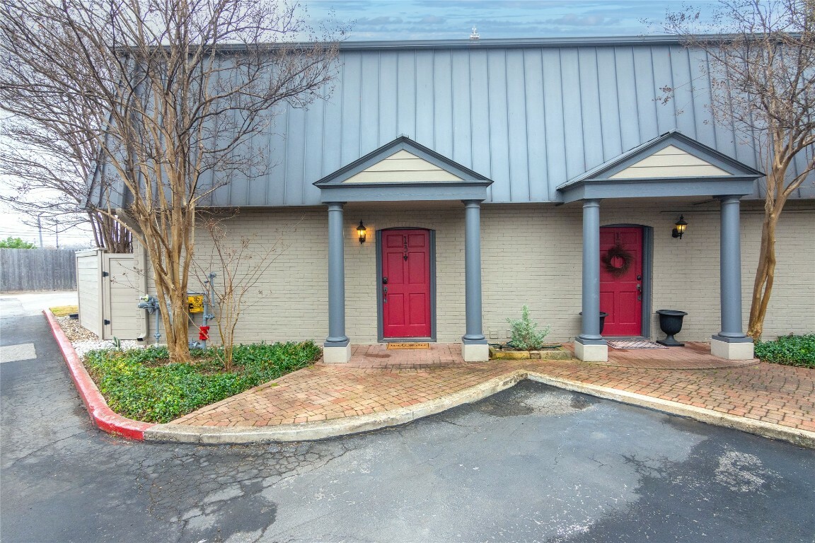 Property Photo: 2500 Steck Avenue 13 TX 78757