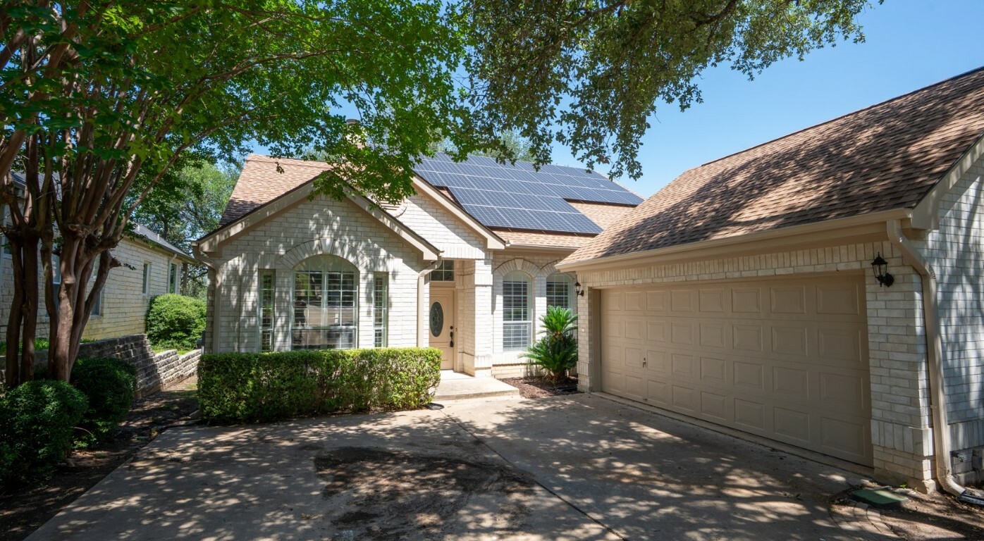 403 Hazeltine Drive  Lakeway TX 78734 photo