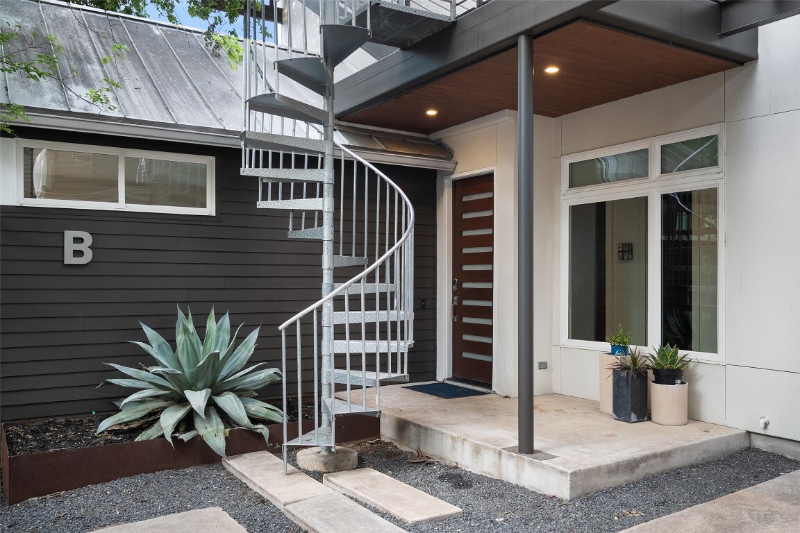 Property Photo: 1516 Treadwell Street B TX 78704