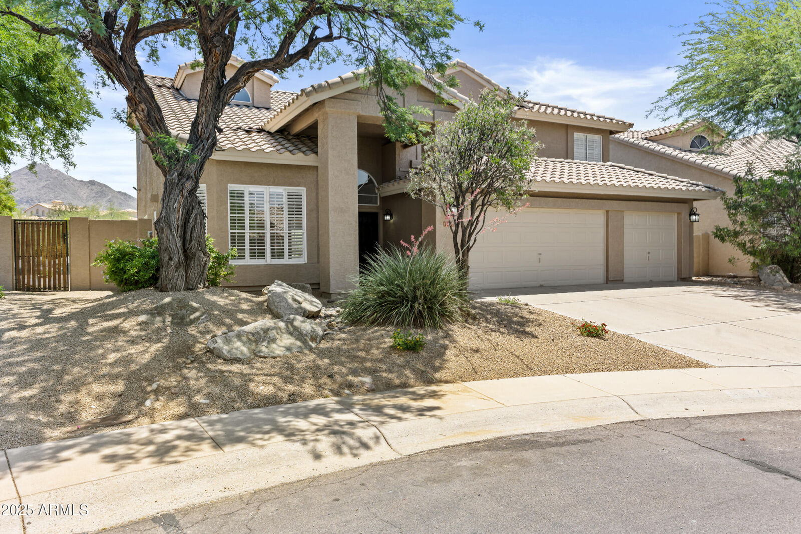 Property Photo: 19187 N 94th Place AZ 85255