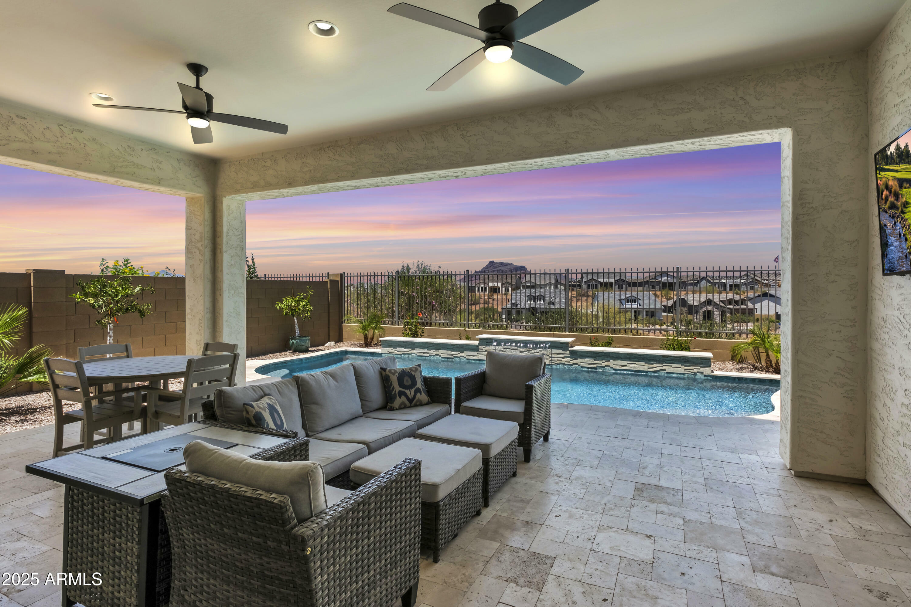 Property Photo: 5724 E Scarlet Street AZ 85215