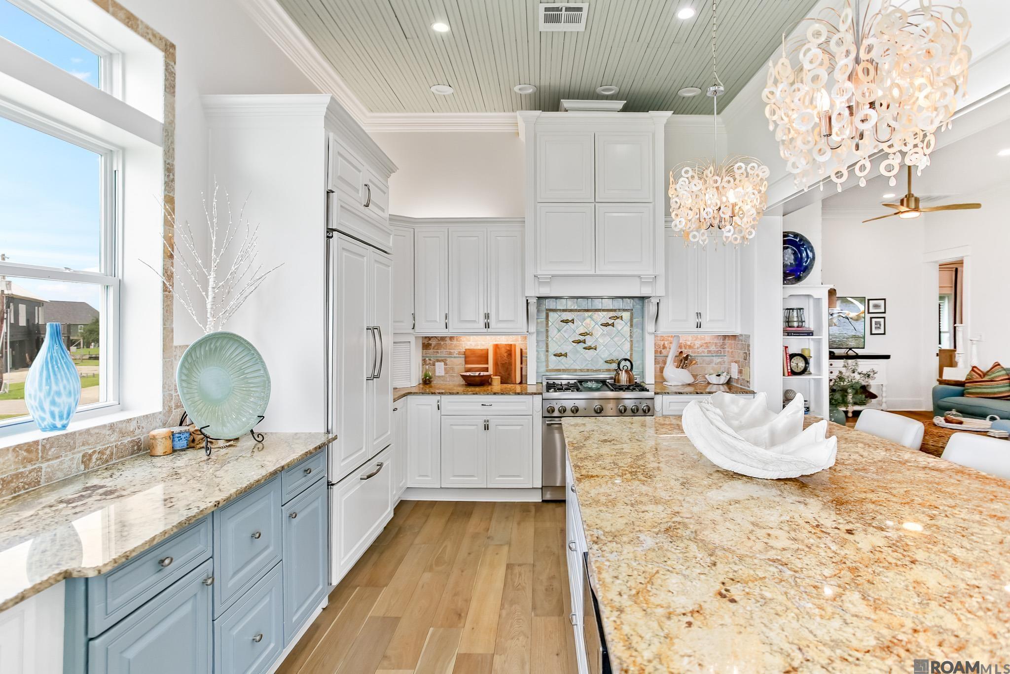 Property Photo:  115 Seagull Ln  LA 70607 