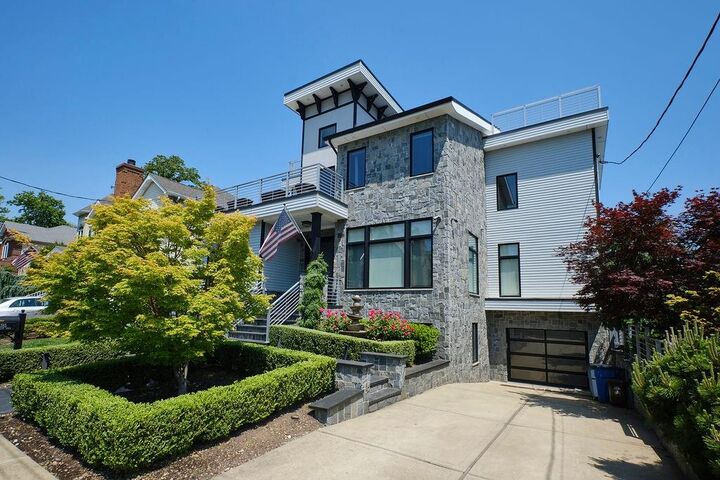 Property Photo: 185 Radcliff Road NY 10305