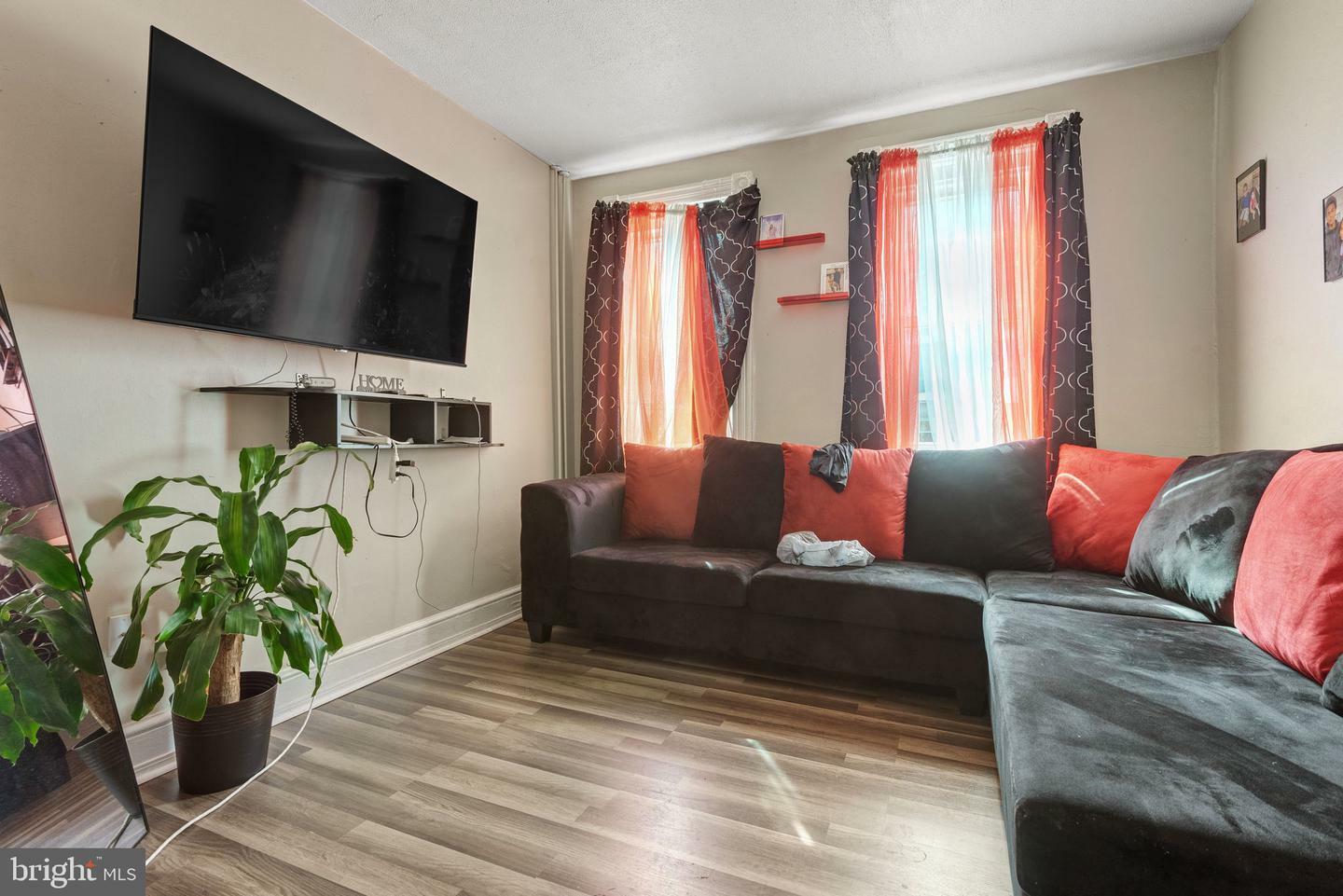 Property Photo: 550 Woodward Street PA 17602