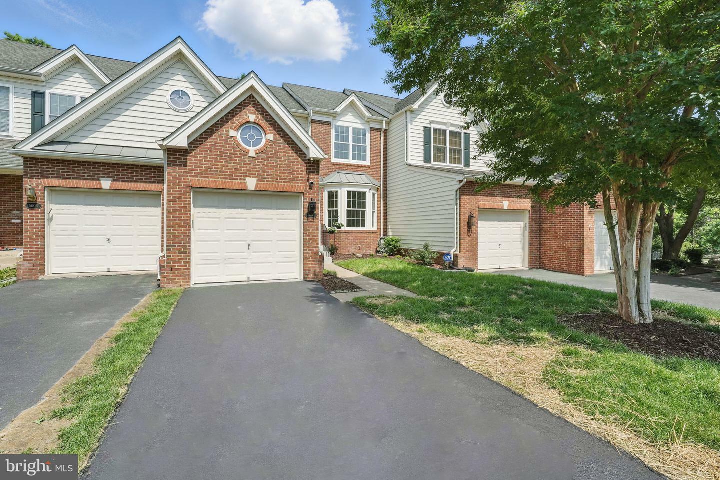 Property Photo: 5605 Swift Creek Court VA 20169