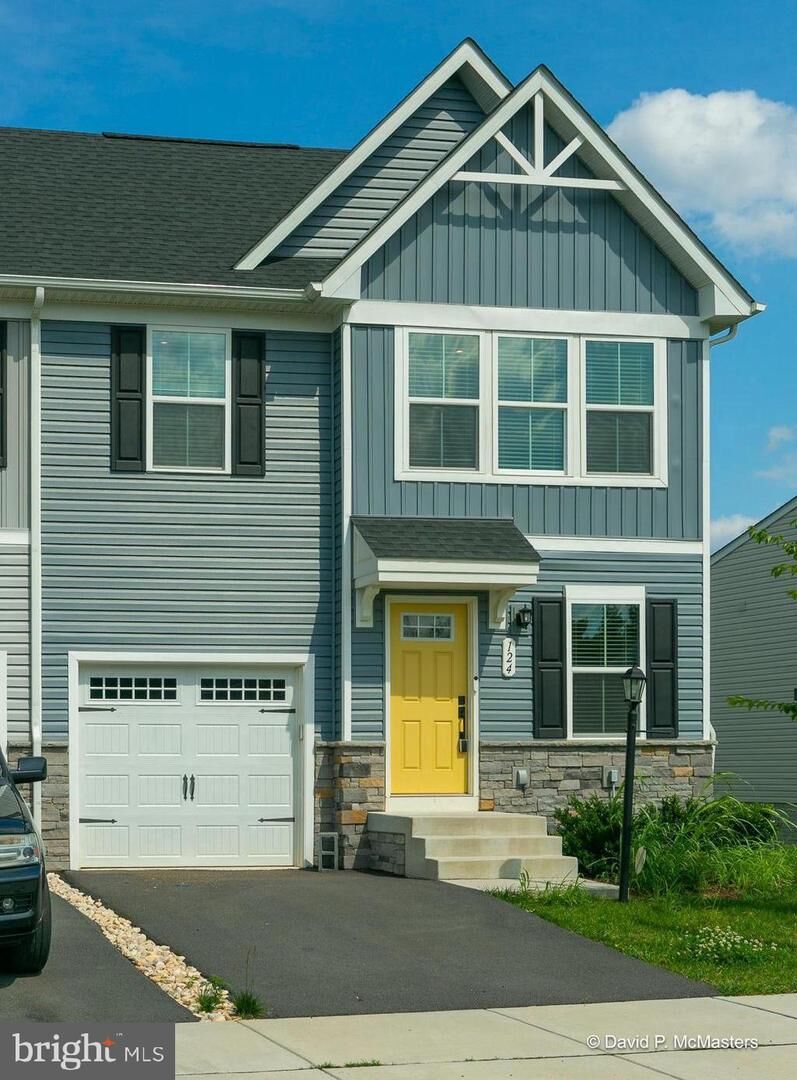 Property Photo: 124 Goudhurst Street WV 25405