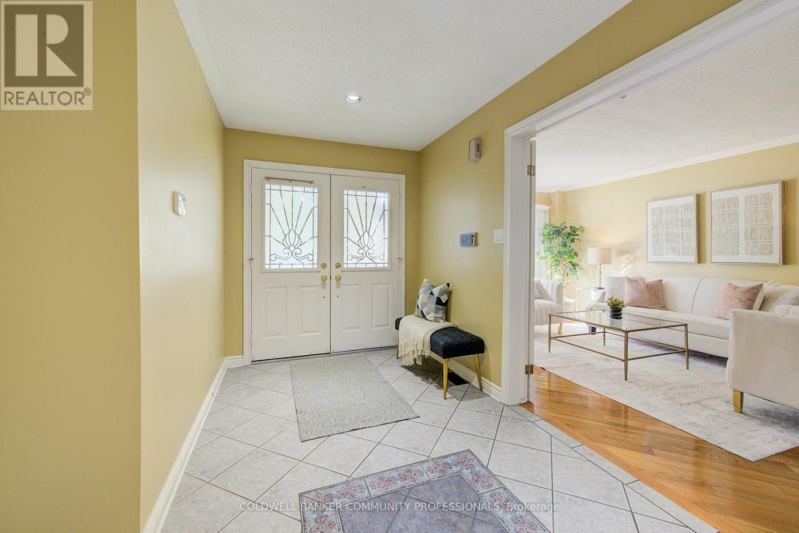 Property Photo:  466 Dicenzo Drive  ON L9B 2C4 