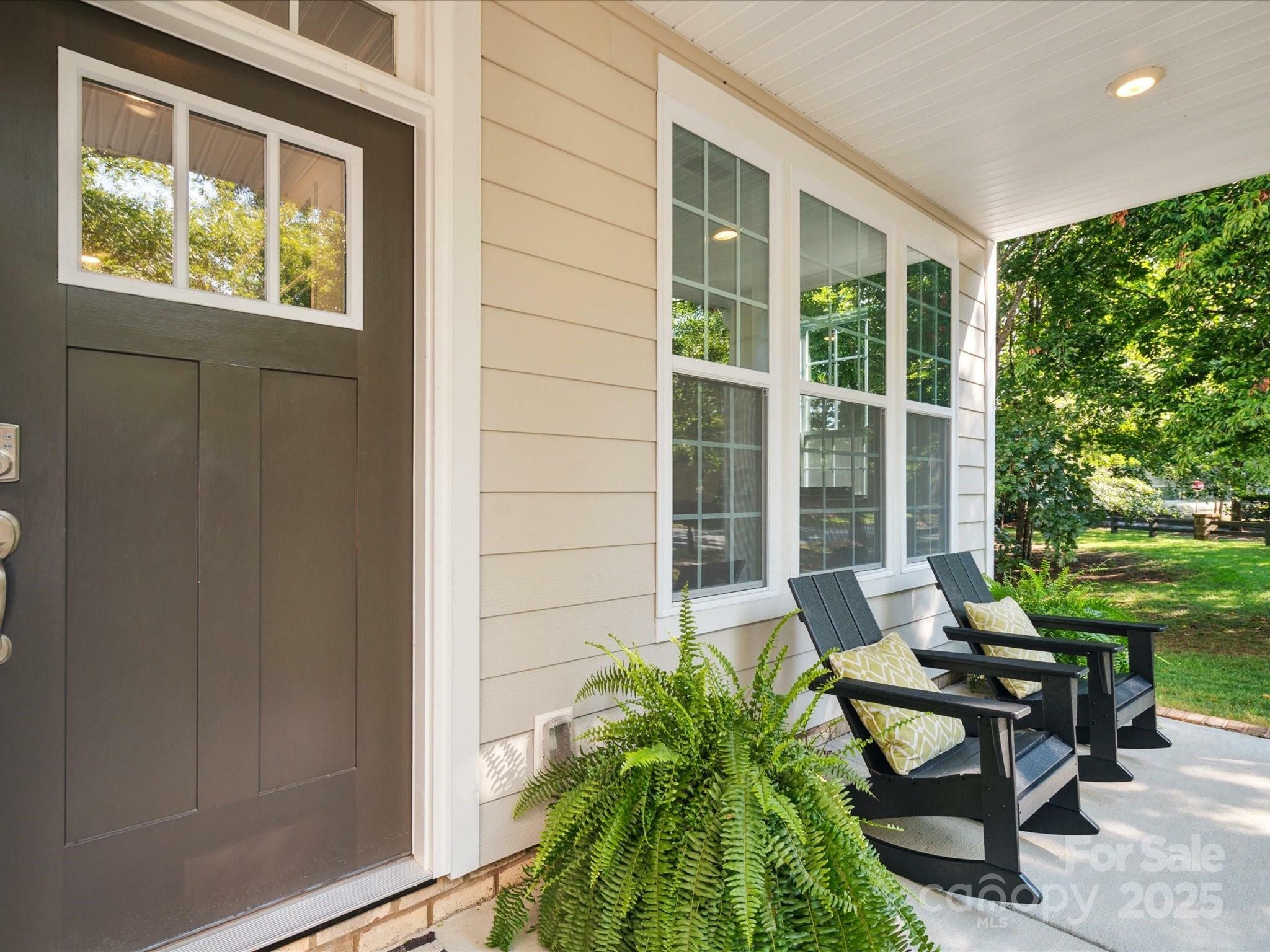 Property Photo: 1008 Millbridge Parkway NC 28173