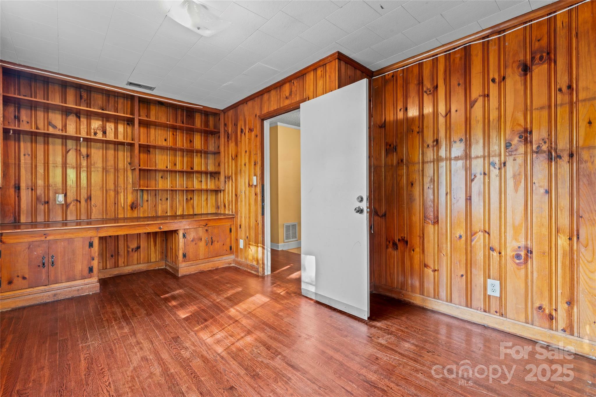 Property Photo: 317 Campus Street NC 28216