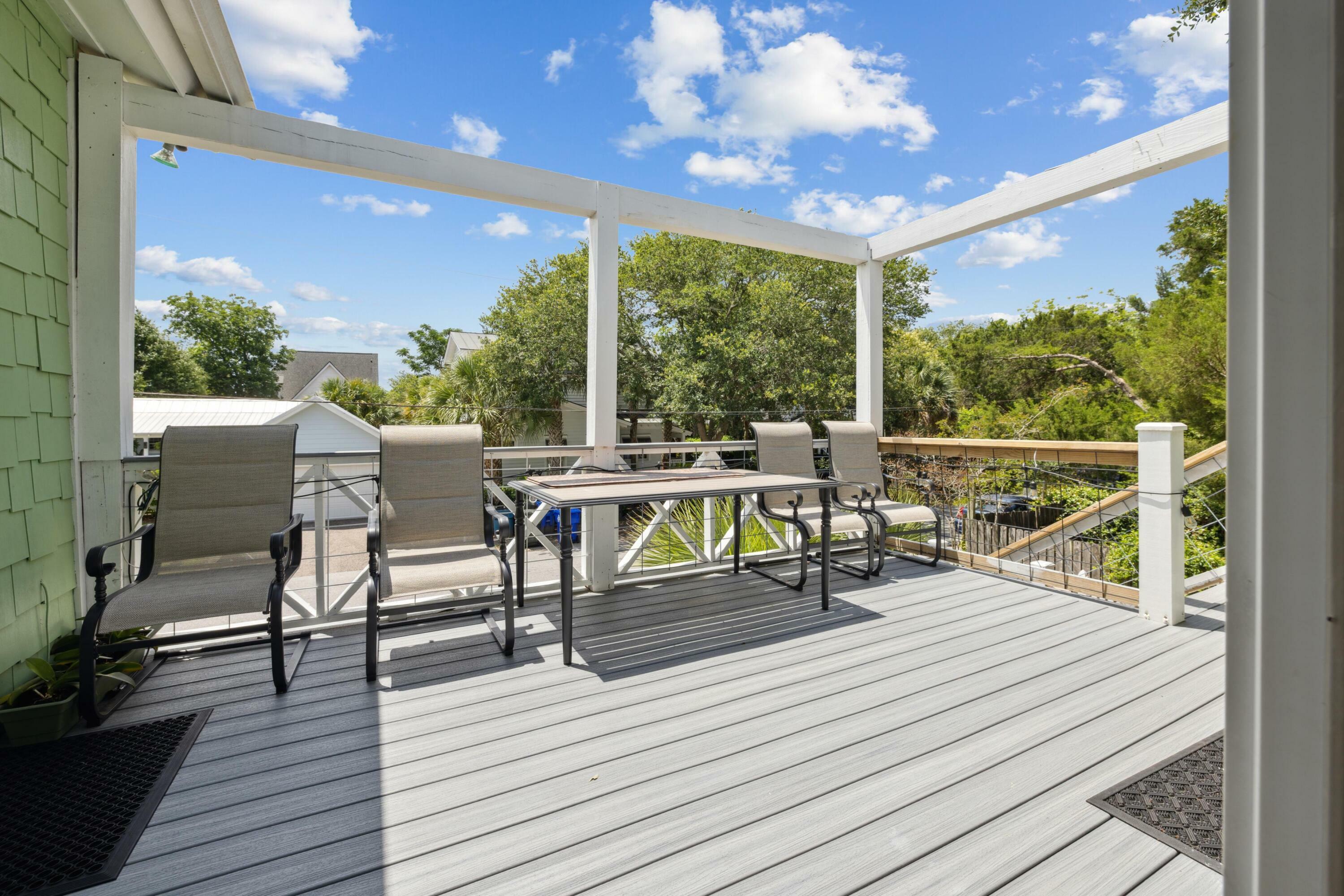 Property Photo:  2218 Myrtle Avenue  SC 29482 