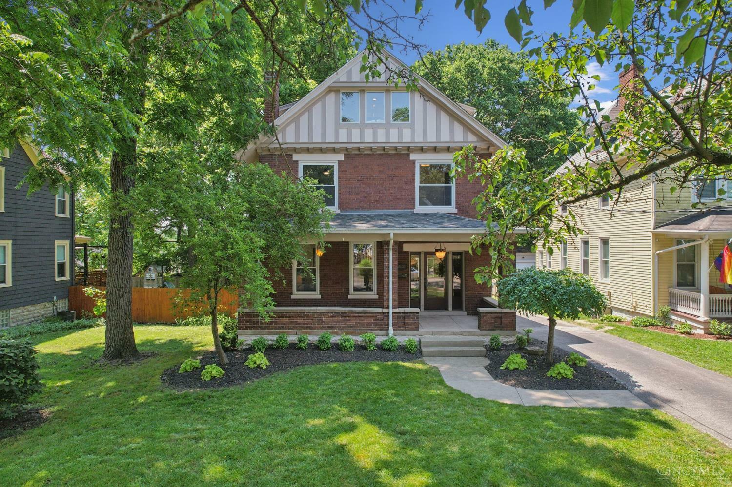 Property Photo: 5719 Arnsby Place OH 45227