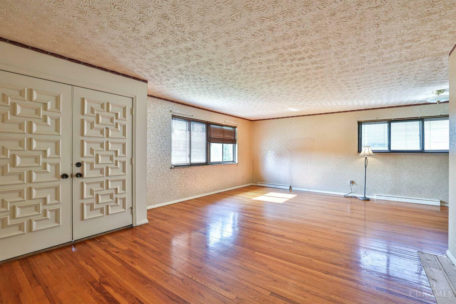Property Photo: 1109 Alwil Drive OH 45215