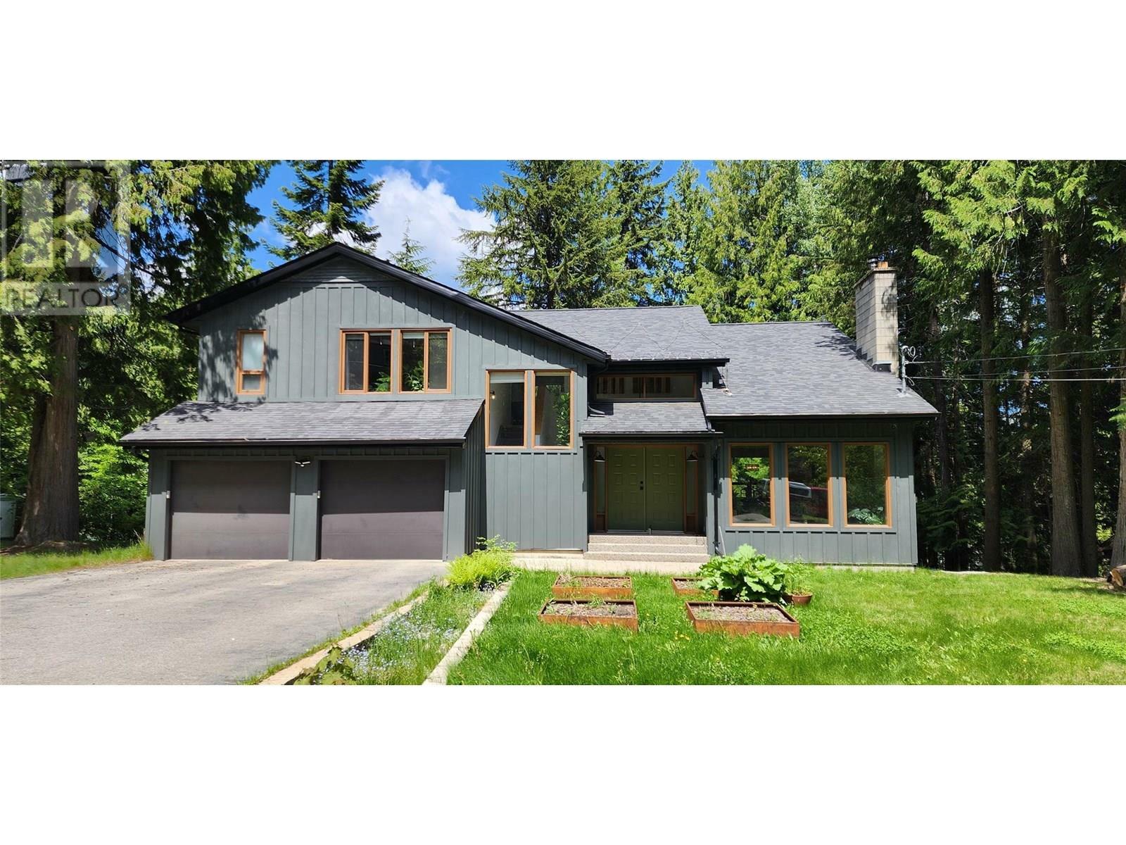 1740 Black Diamond Drive  Rossland BC V0G 1Y0 photo