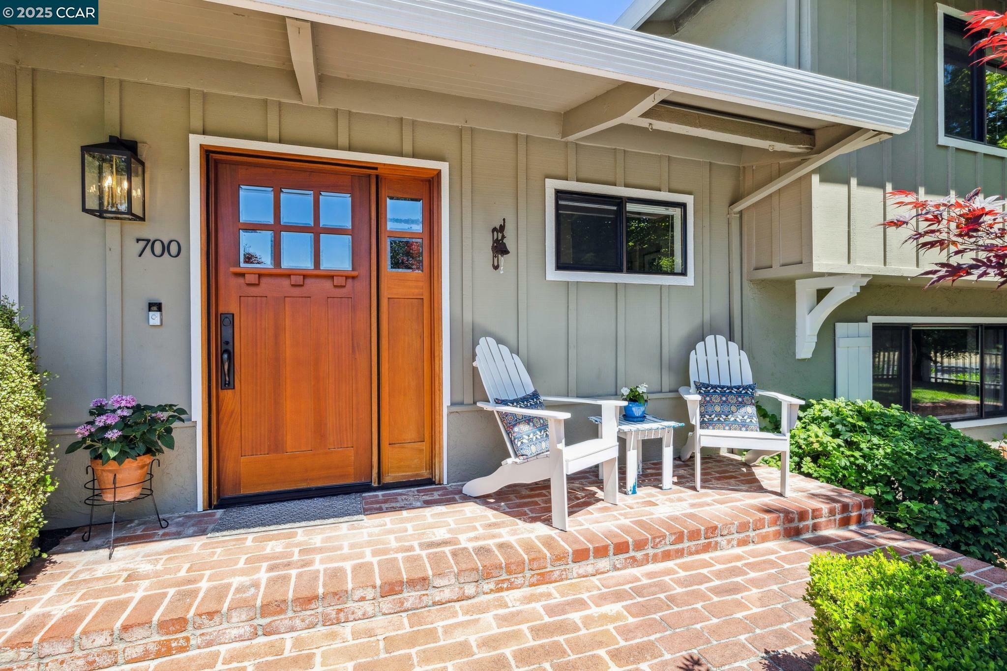 Property Photo: 700 Golf Club Way CA 94523