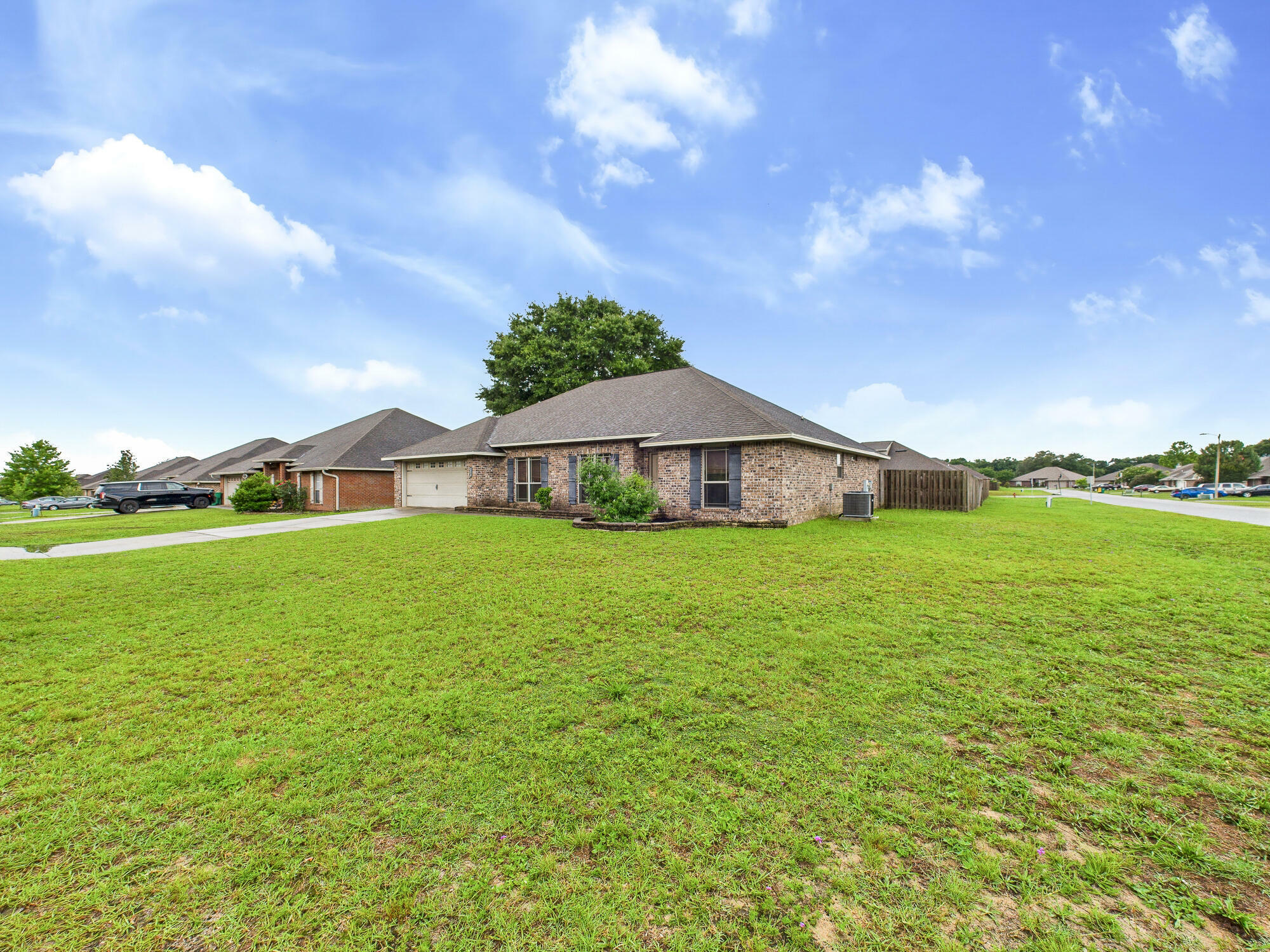 Property Photo: 5261 Moore Loop FL 32536