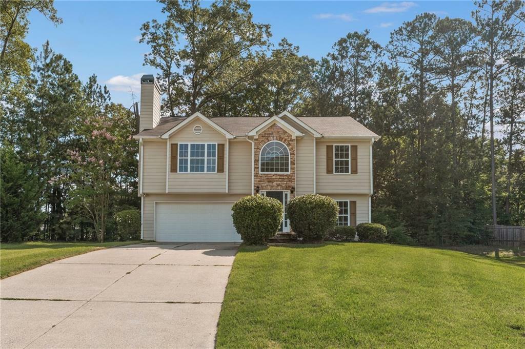 Property Photo:  5960 Castlegate Drive  GA 30135 