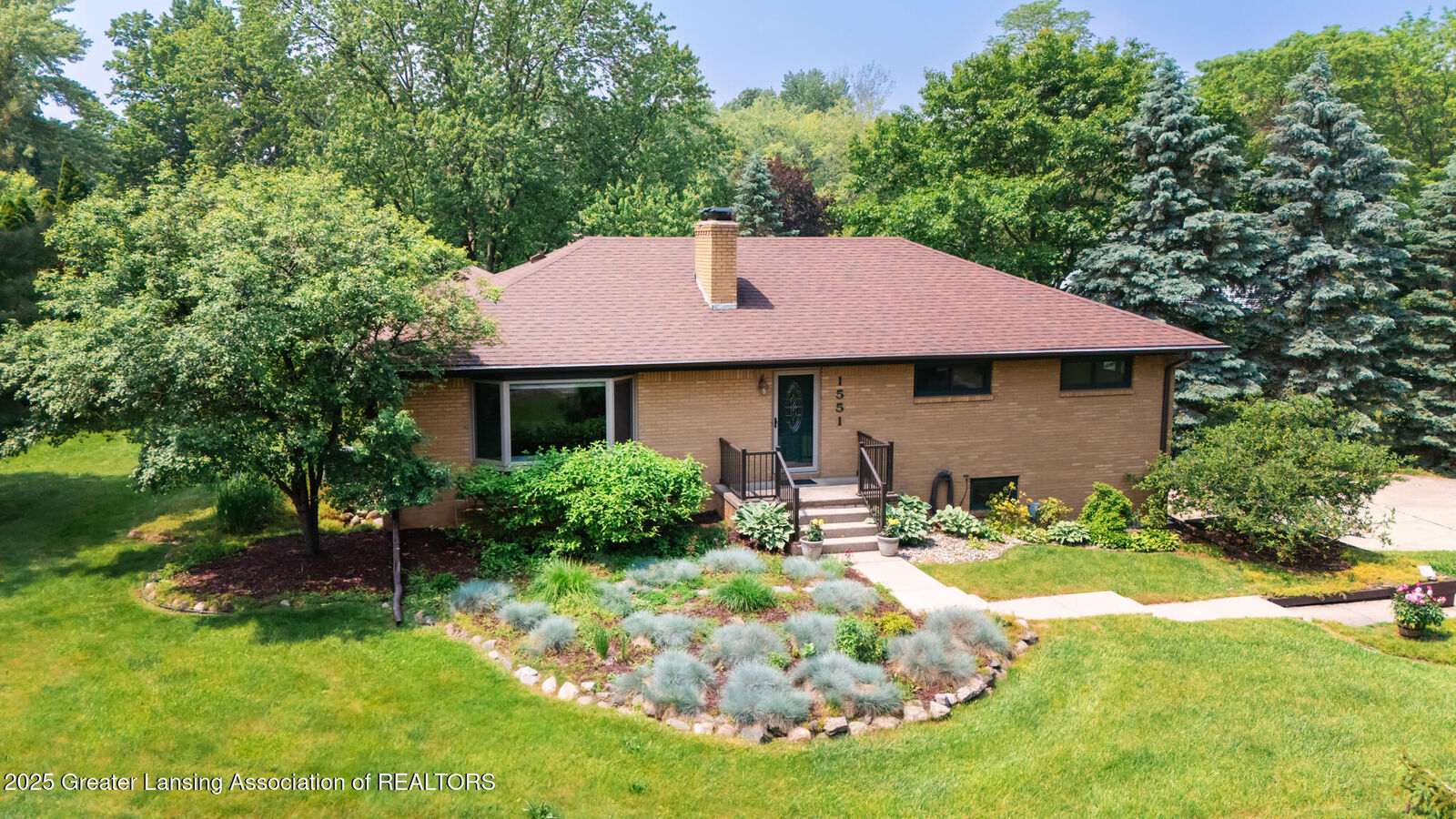 Property Photo: 1551 Greenview Avenue MI 48823