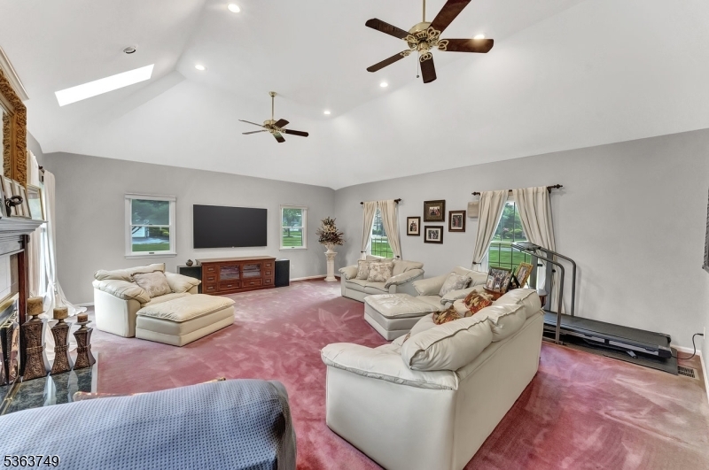 Property Photo: 7 Farmstead Rd NJ 07834